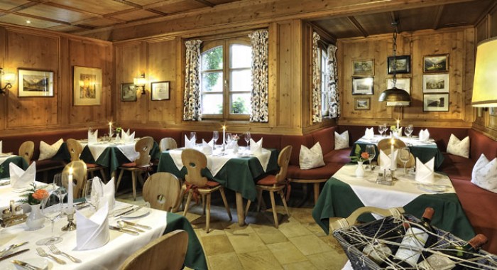 Hotel Zum Hirschen, Zell am See ski chalet, image 6